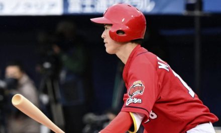 Central League pitchers get into swing of things at plate