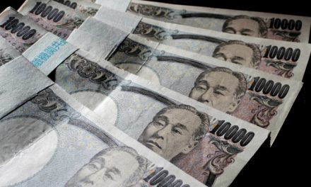 Yen falls to ¥138 against the dollar, marking fresh 24-year low