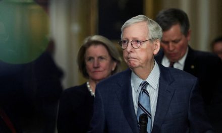 After McConnell freezes midsentence, U.S. Senate GOP stands by him