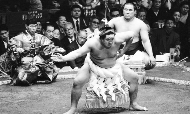 Ex-yokozuna Kitanofuji dies at 82